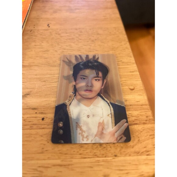 Enhypen Jake Border: Carnival Changing Photocard - Picture 3 of 3